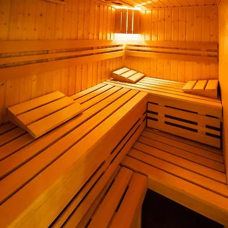 リゾート Akademia Kuraszkow Kuraszkow (Lower Silesia)